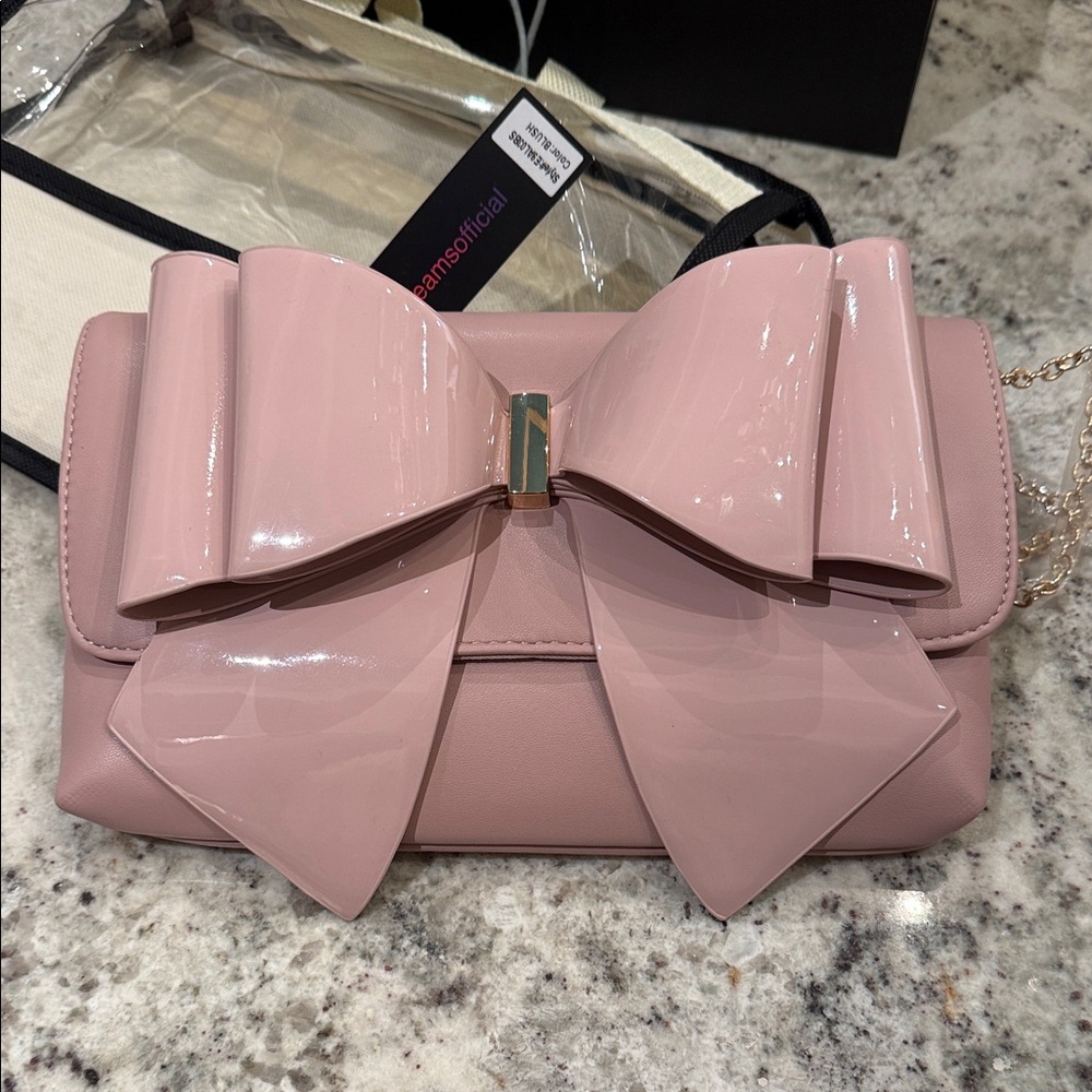 Elegant Pink Bow Clutch